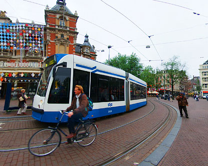 Каква е транспортната система в Холандия или как да пътуваме изгодно?